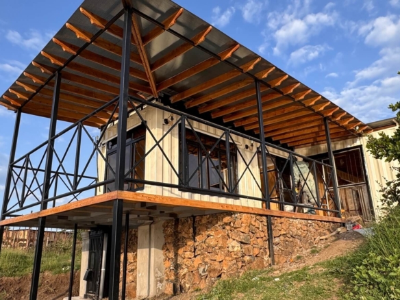 Kijani House